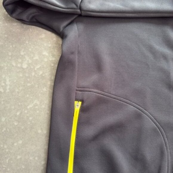 Adidas Juventus Full-Zip Track Jacket – Size XL - Picture 9 of 12